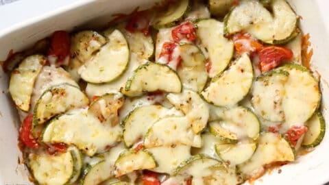 https://lowcarbyum.com/wp-content/uploads/2010/08/chicken-and-zucchini-casserole-bake-l-480x270.jpg