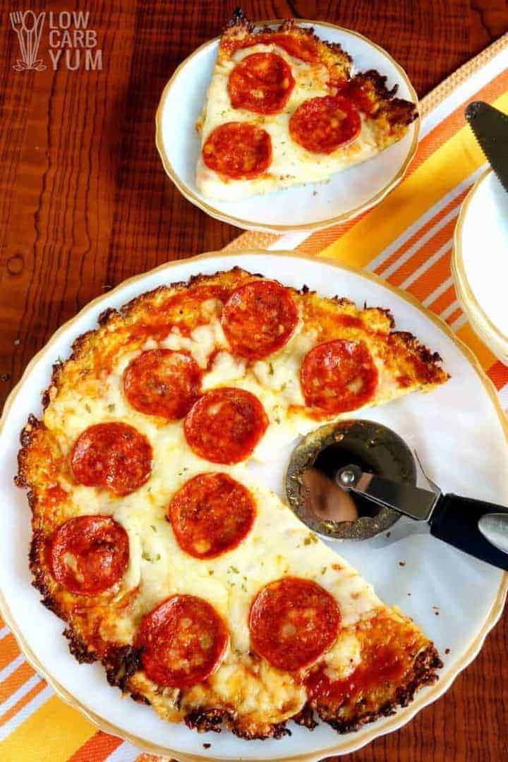 Yummy paleo low carb cauliflower pizza crust recipe