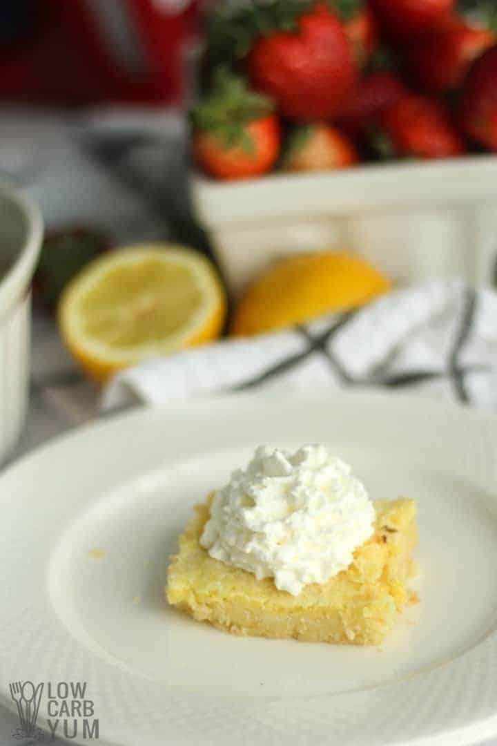 Easy keto low carb lemon bars with whipped cream