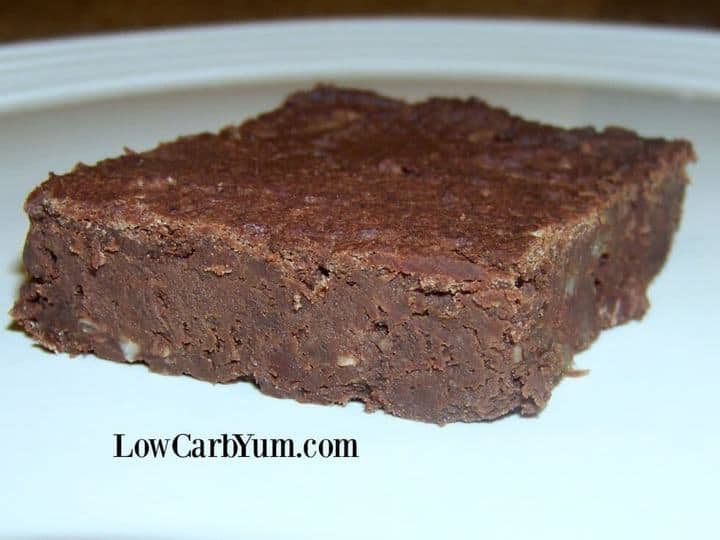 Fudgy low-carb black bean brownies 