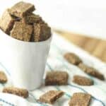 Homemade keto flax seed crackers. #lowcarb #keto #glutenfree #weightwatchers #ketorecipes #Atkins #ketosnack | LowCarbYum.com