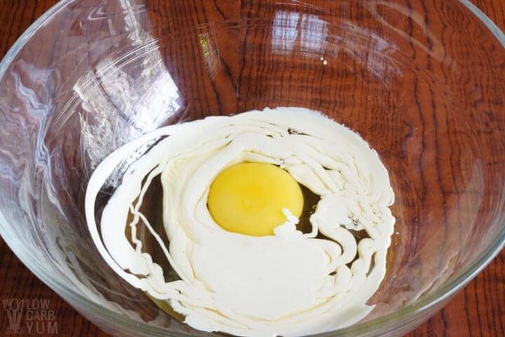 Egg with cream in bowl