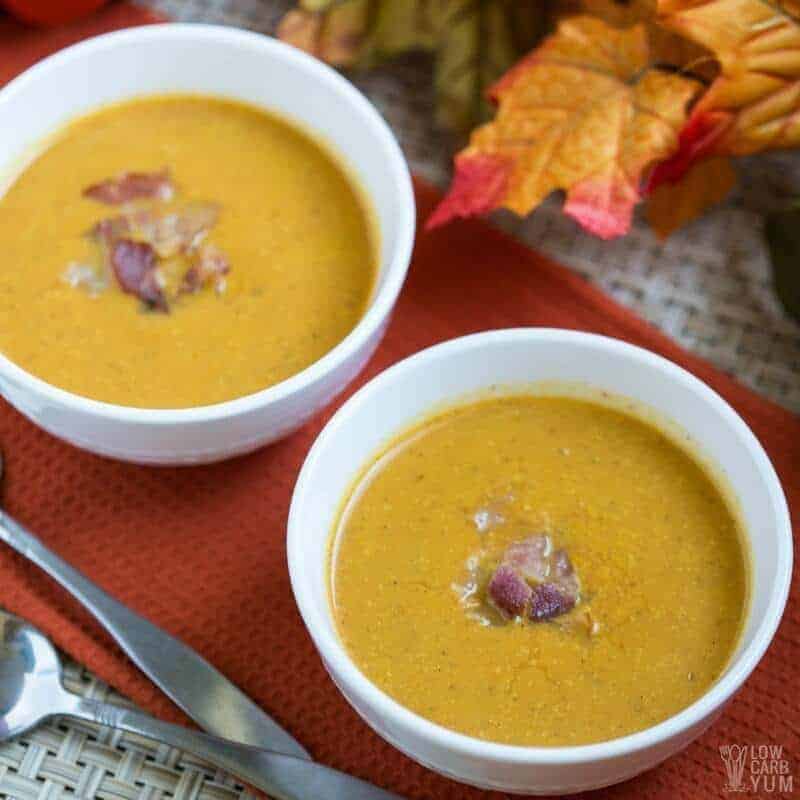 Easy low carb pumpkin soup with bacon