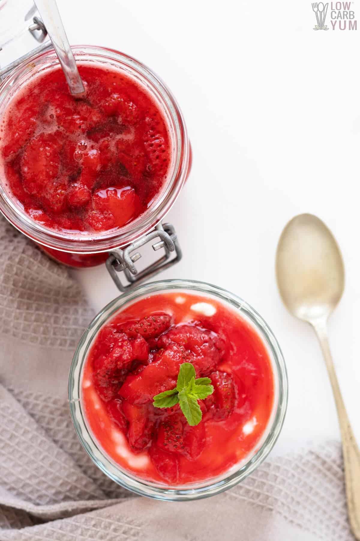 keto strawberry sauce for cheesecake