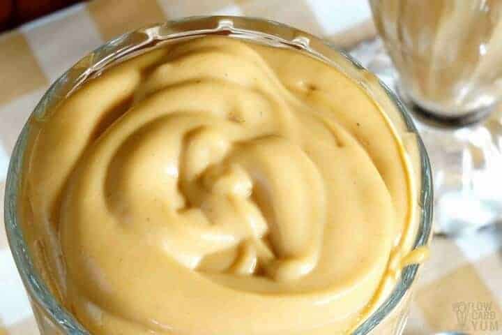 Quick and easy peanut butter mousse - low carb with no sugar added