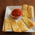 low carb crazy cheese bread marinara sauce