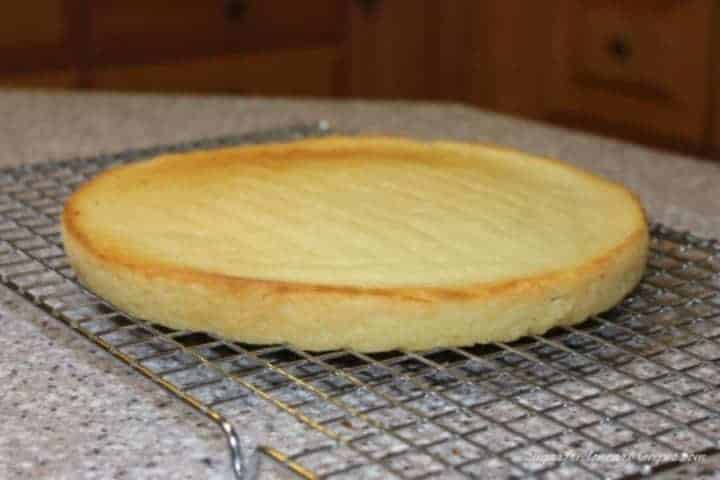 Simple gluten free low carb yellow cake