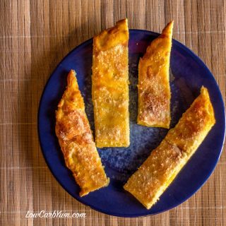 Cheesy Low Carb Garlic Bread Sticks – Gluten Free