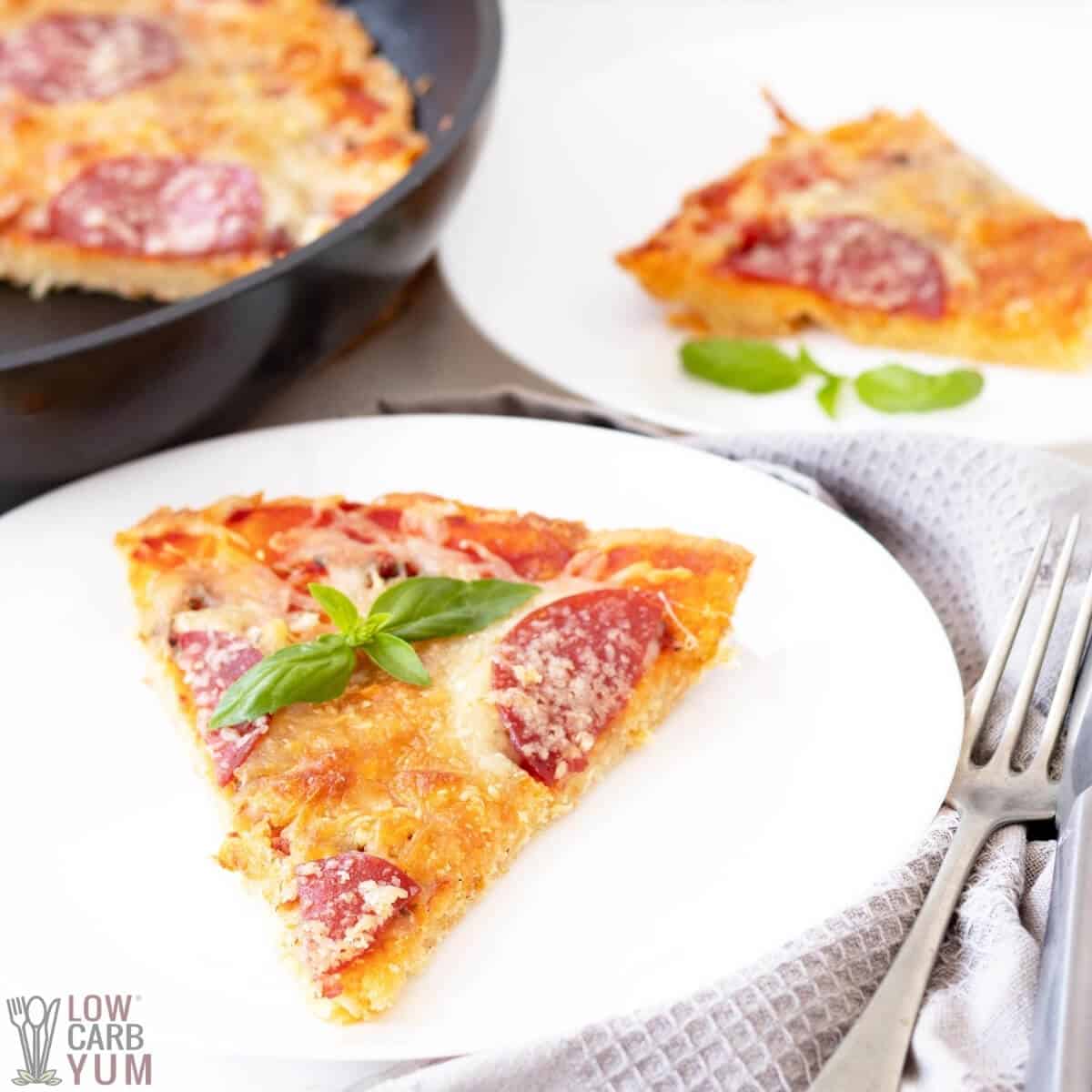 Low Carb Keto Pizza Sauce Recipe - Low Carb Yum