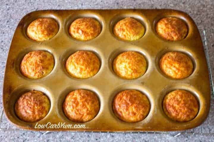 low carb pepperoni pizza muffins pan cooling