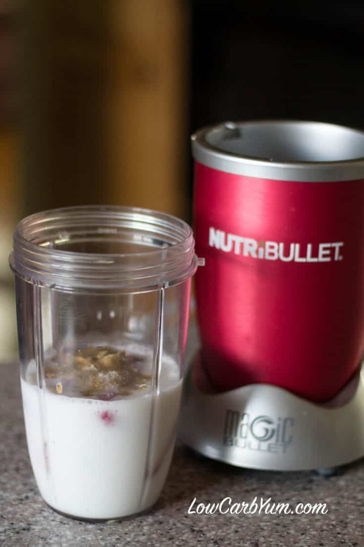  Smoothie au lait de coco à la fraise faible en glucides