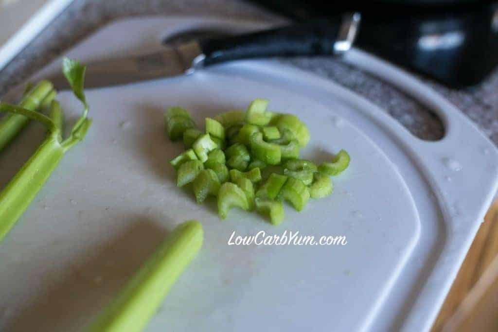 Low carb gluten free cream of chicken soup with bacon and mushrooms