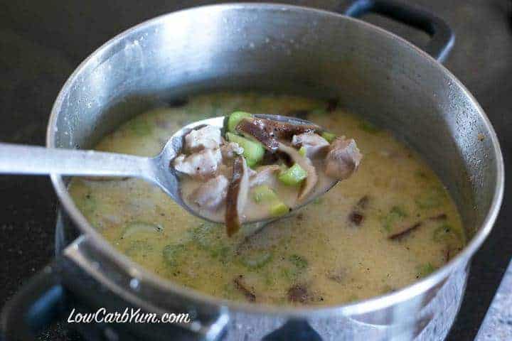 keto cream of chicken soup in pot