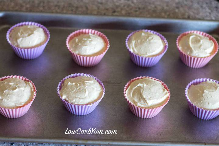 Low carb gluten free no bake mini ricotta cheesecakes