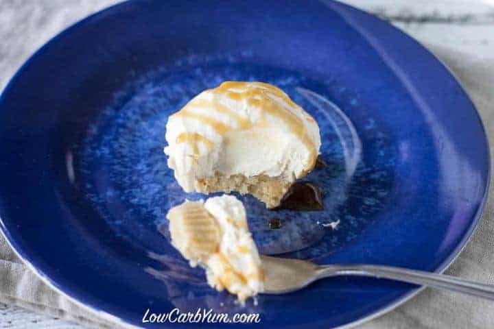 Low carb gluten free no bake mini ricotta cheesecakes