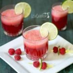 Low carb sparkling raspberry limeade mocktail
