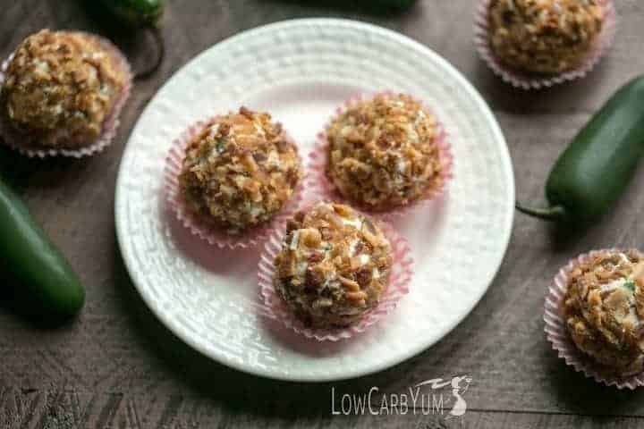 Low carb cheesy jalapeño fat bombs