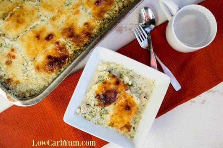 Chicken Alfredo casserole with broccoli