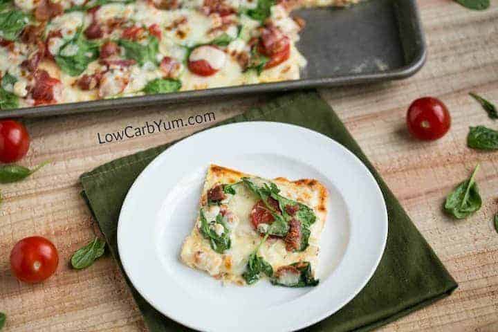 Simple low carb white sauce pizza
