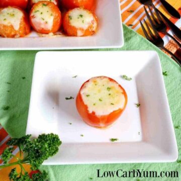 Stuffed tomatoes with ground meat and cheese