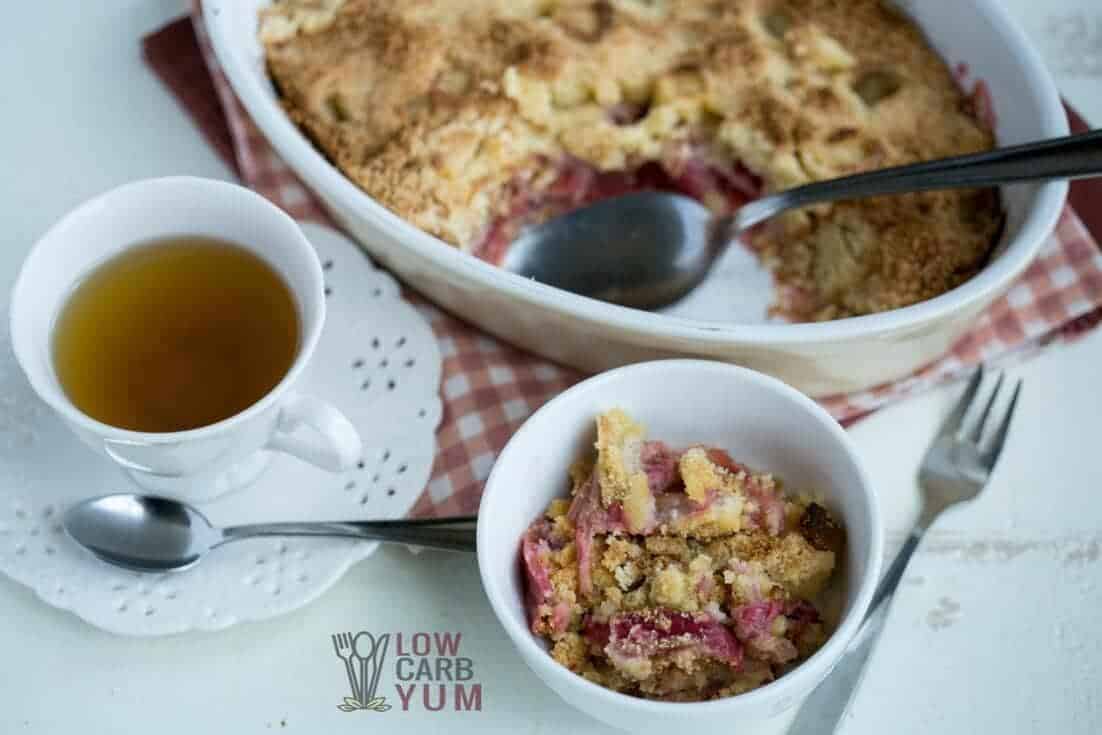 Low carb gluten free rhubarb crumble short