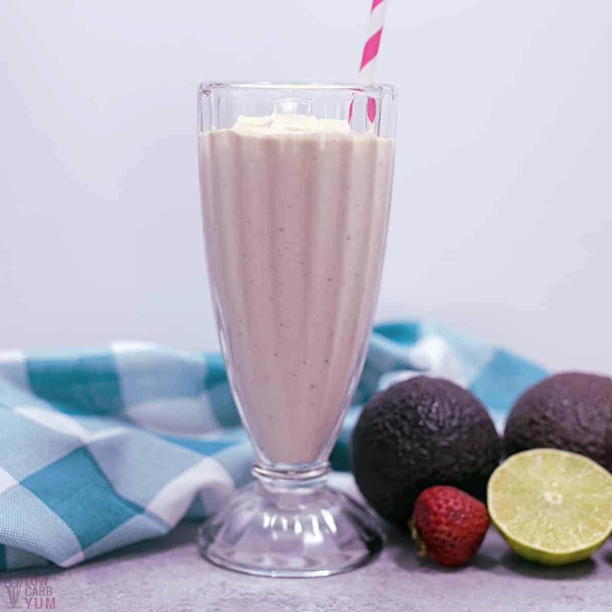 Strawberry Avocado Smoothie: Low Carb, Paleo, Dairy-Free