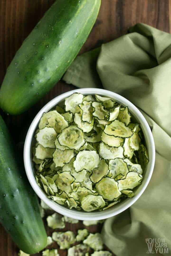 Baked Cucumber Chips with Salt & Vinegar Flavor | Low Carb Yum