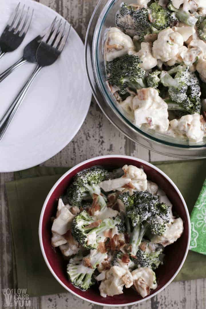 koude Amish broccoli bloemkool salade recept