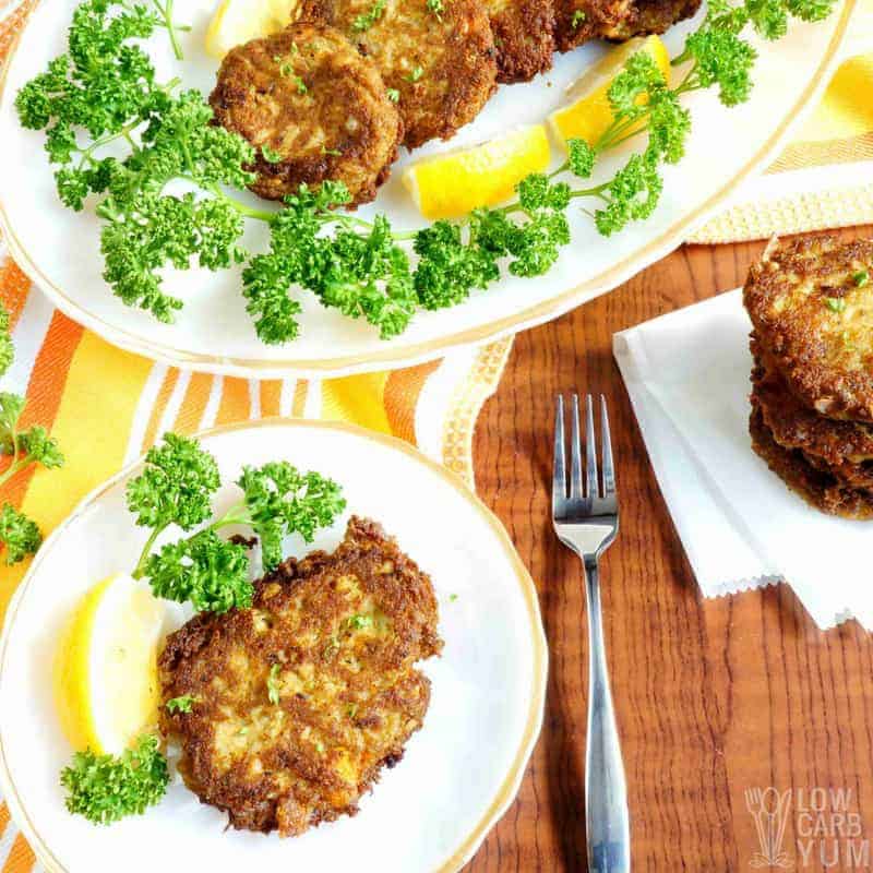 Easy Keto Crab Cakes Recipe With Pork Rinds Low Carb Yum