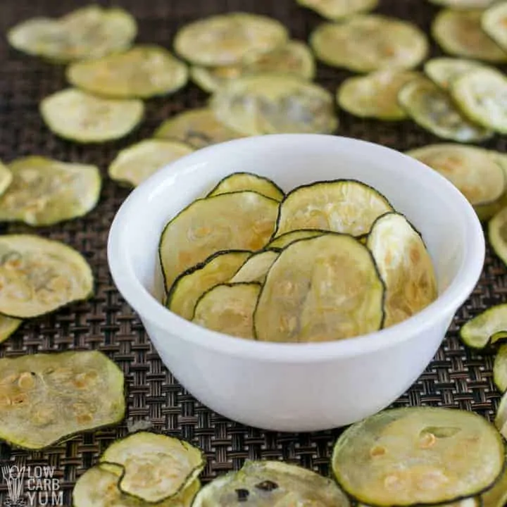 oven baked zucchini chips - plastic free snacks