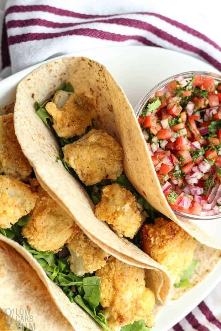 Top view of the breaded fish in the low-carb tortillas