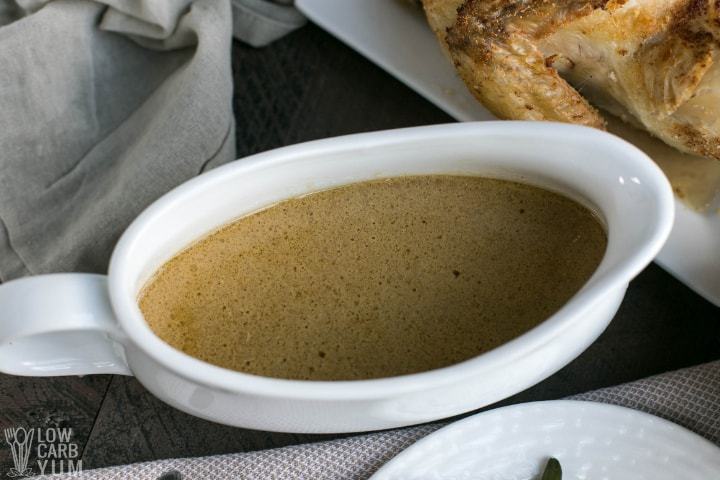 Keto Gravy Recipe For Roasted Meats Low Carb Yum