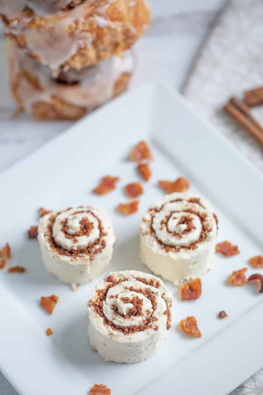 bacon cinnamon roll bites