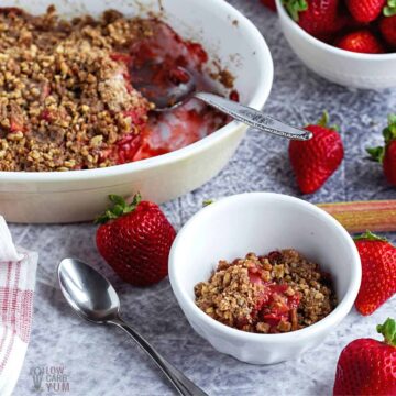 featured image for strawberry rhubarb crisp recipe.