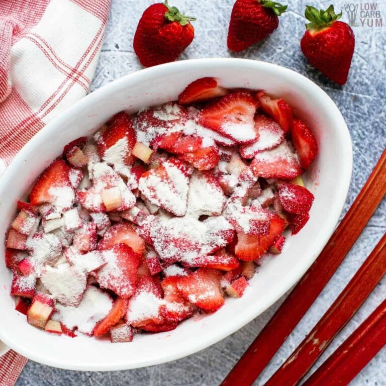 Gluten Free Strawberry Rhubarb Crisp (Keto, Paleo) Low Carb Yum