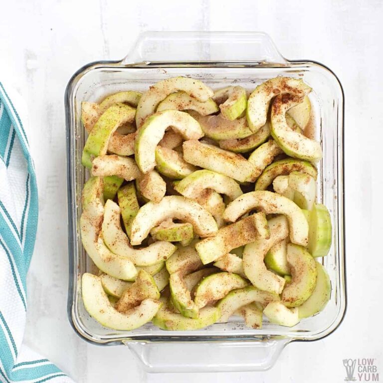 Keto Apple Crisp Recipe with Zucchini Mock Apples Low Carb Yum