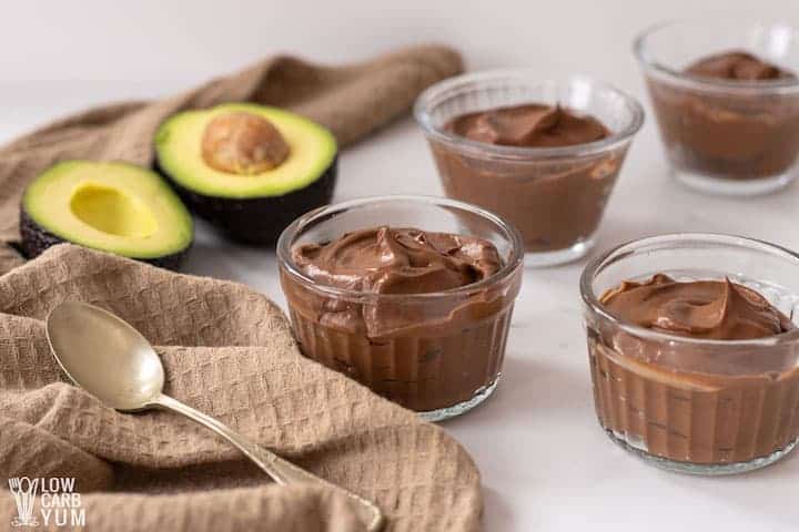 avocado chocolate pudding keto