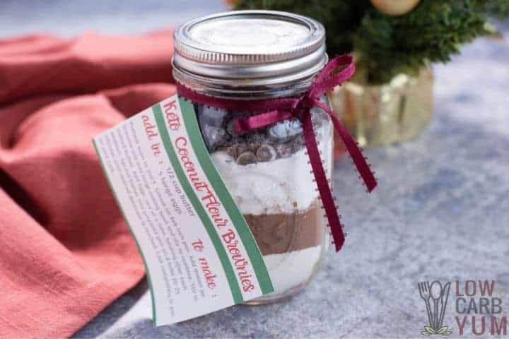 mason-jar-brownie-mix