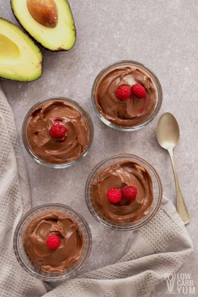 Chocolate Avocado Pudding (Keto, Paleo) Low Carb Yum