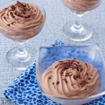 keto chocolate mousse with cream cheese