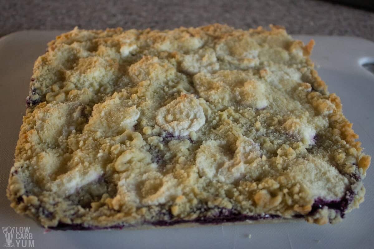 blueberry cheesecake crumb cake
