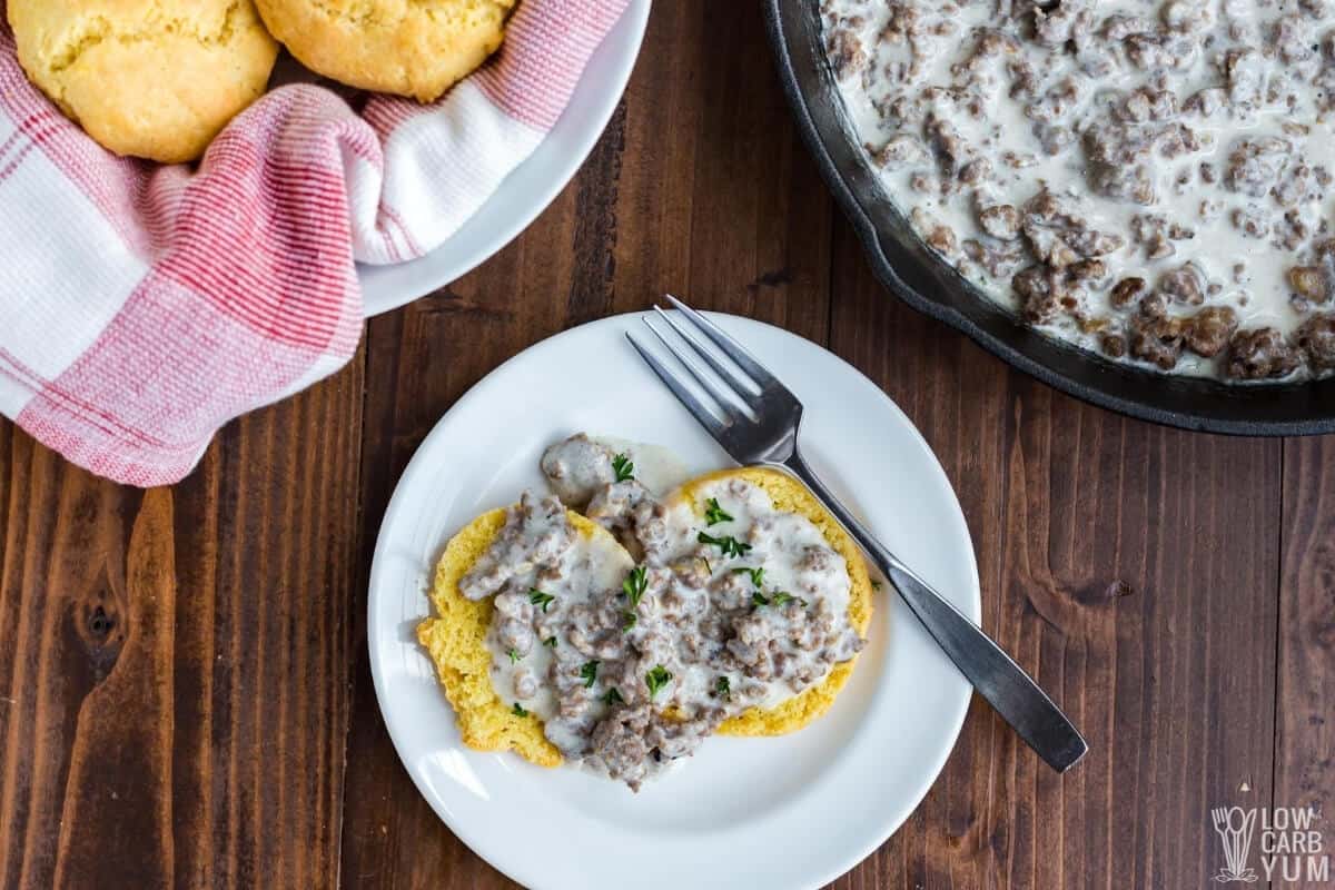 keto-biscuits-and-gravy-l