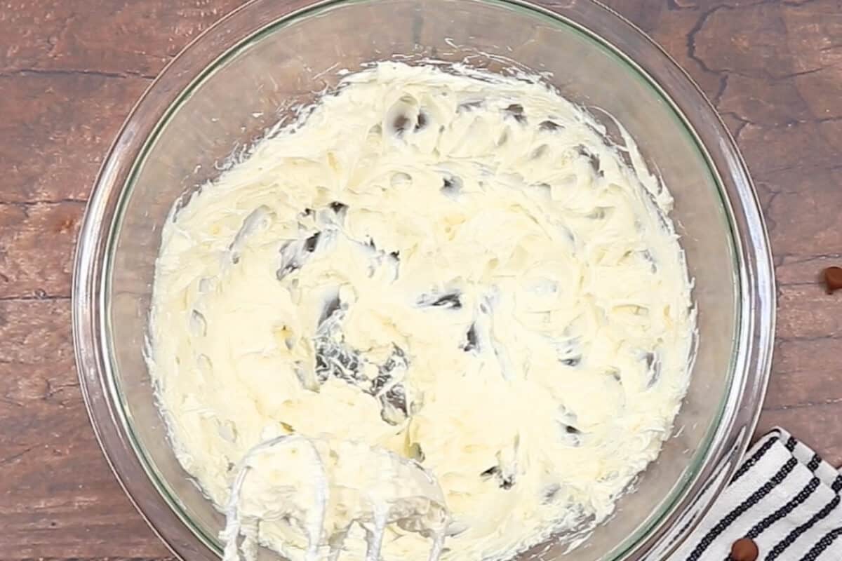 beaten cream cheese for keto dessert