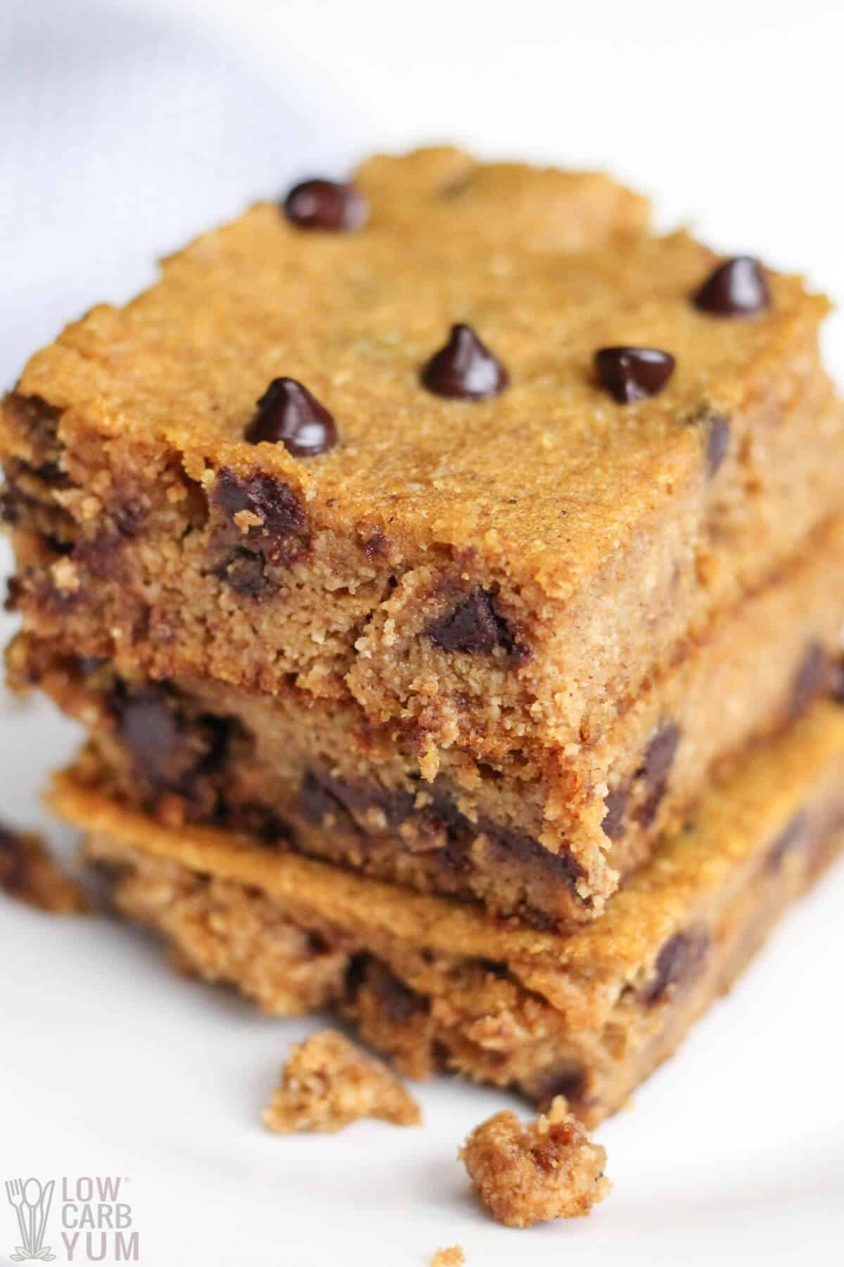 keto pumpkin chocolate chip bars