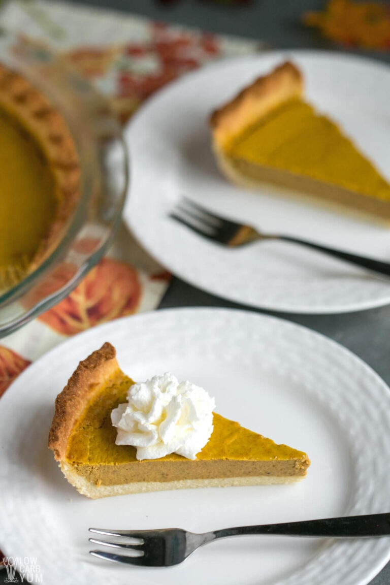 Low Carb Keto Pumpkin Pie Recipe - Low Carb Yum