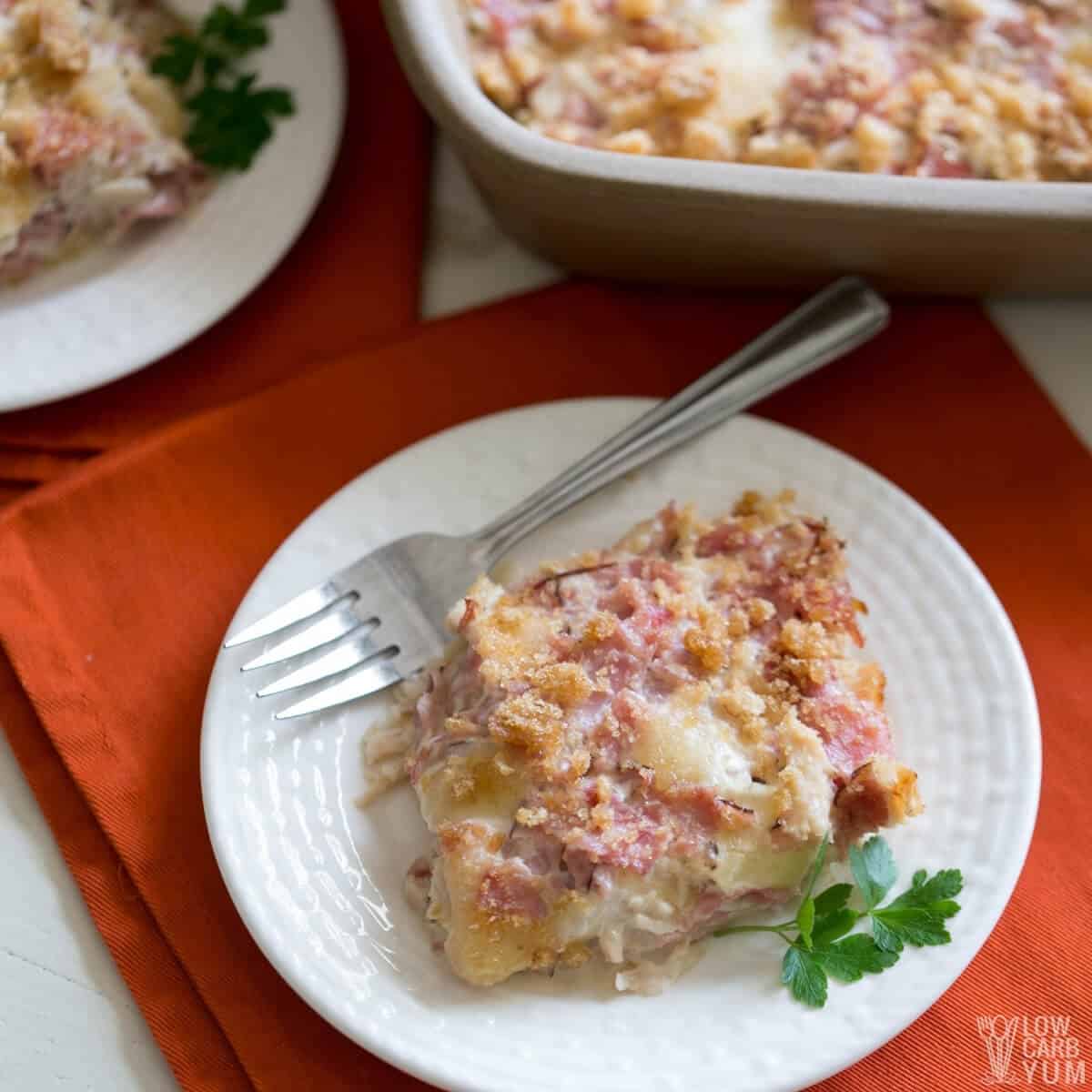 keto chicken cordon bleu casserole