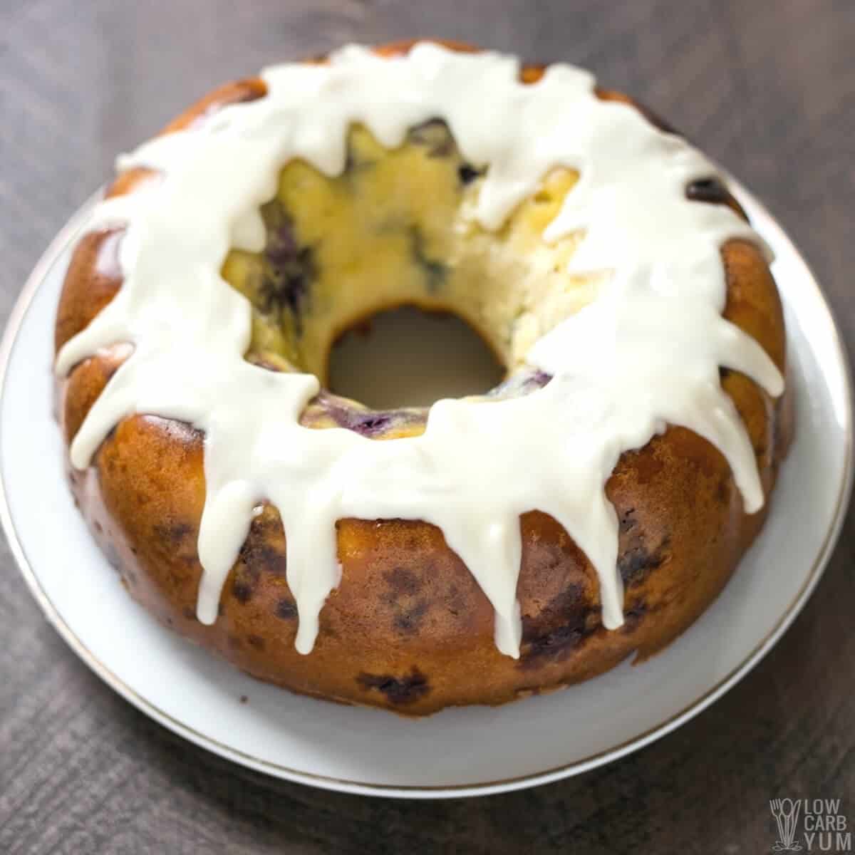 lemon blueberry pound cake glazed