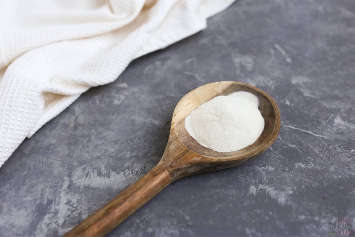 xanthan gum uses substitutes horizontal image with wooden spoon and white linen