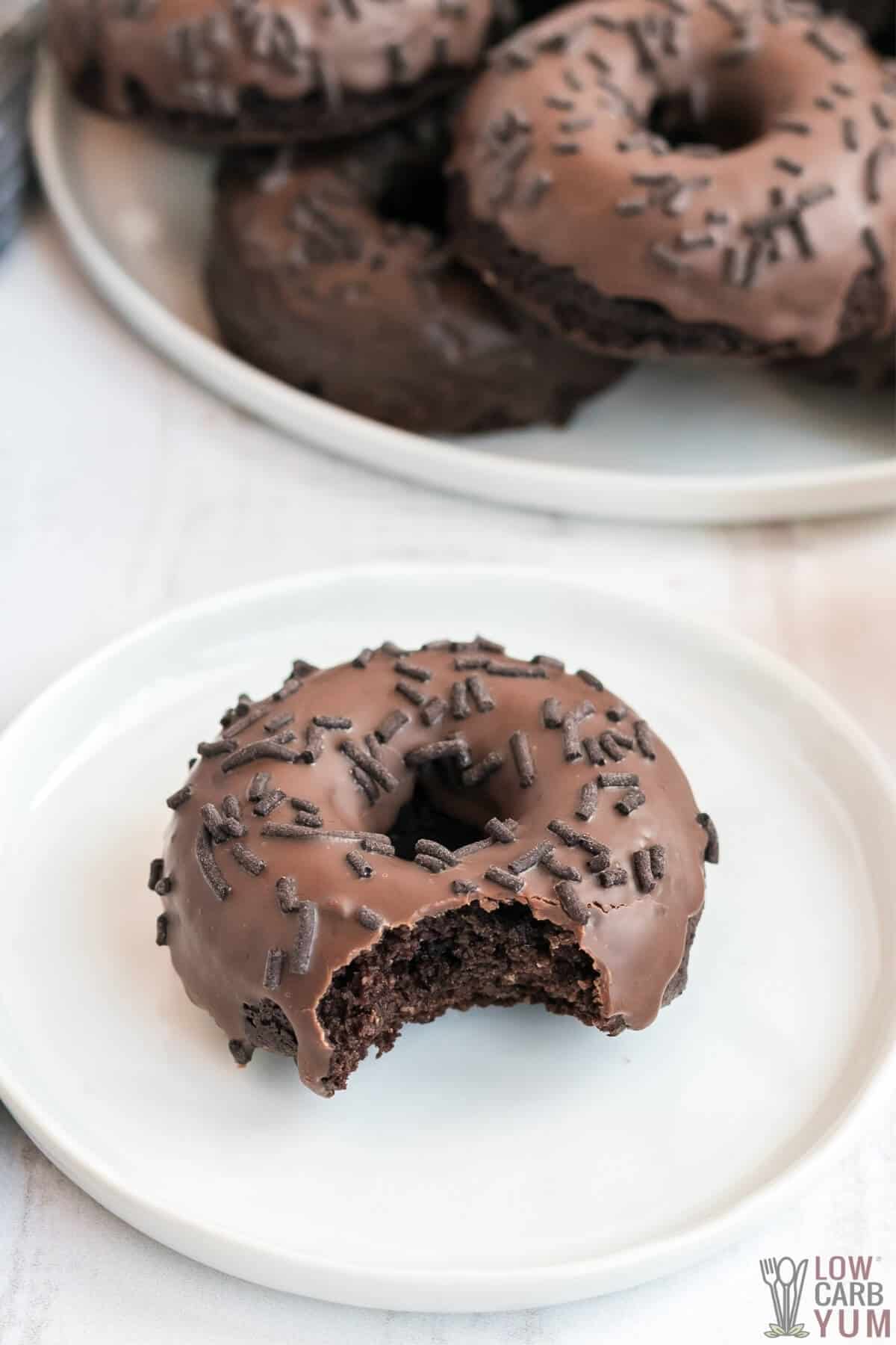 Keto Chocolate Donuts Recipe With Sugar Free Glaze Low Carb Yum