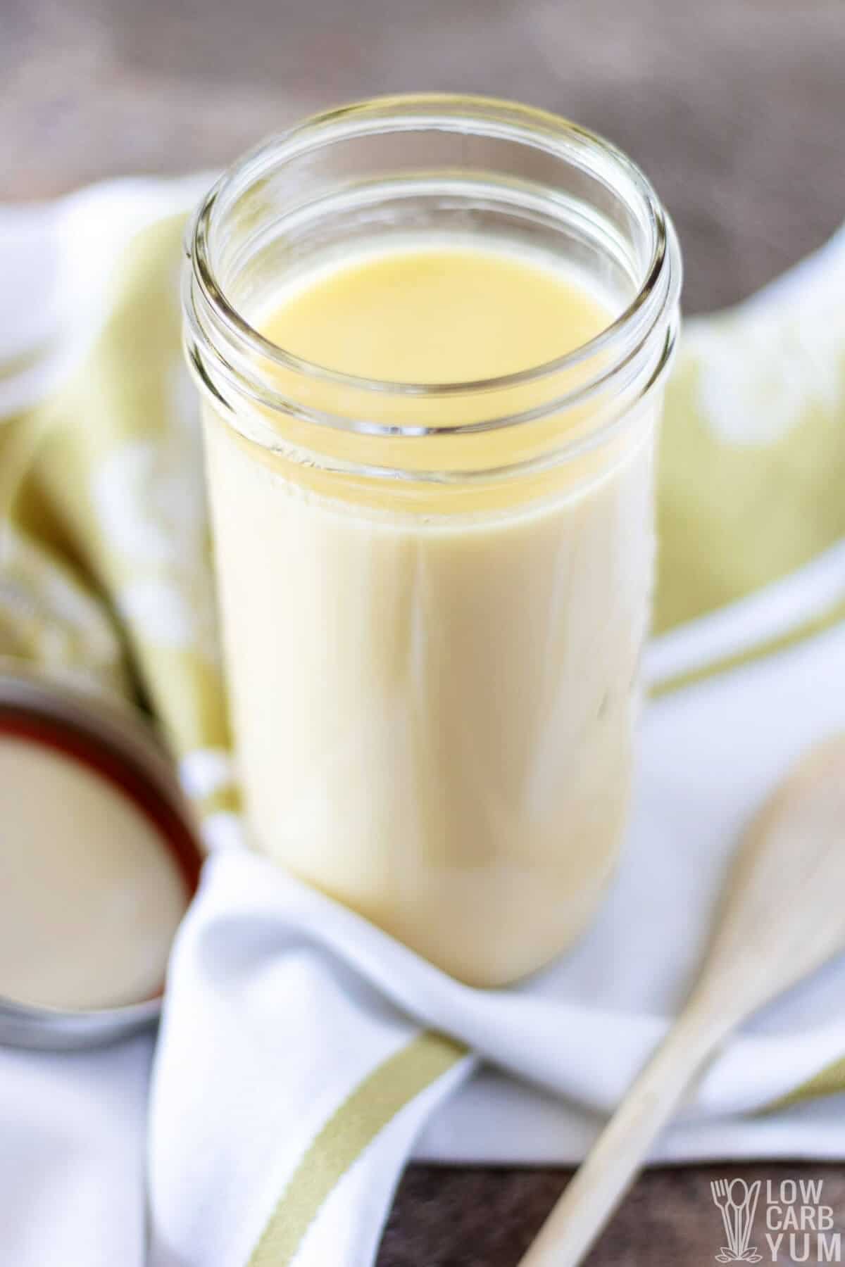 ice cream mixture in mason jar